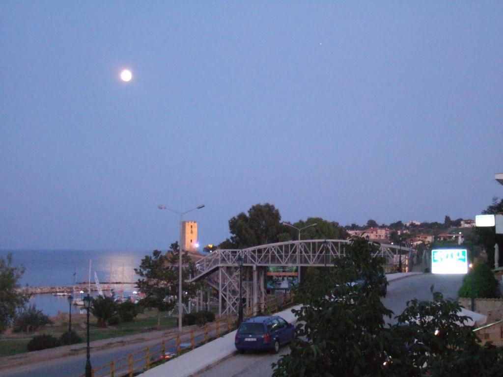 Kiwi Apartments Néa Fókaia מראה חיצוני תמונה